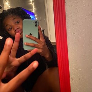 Meet your Posher, Lloyrian